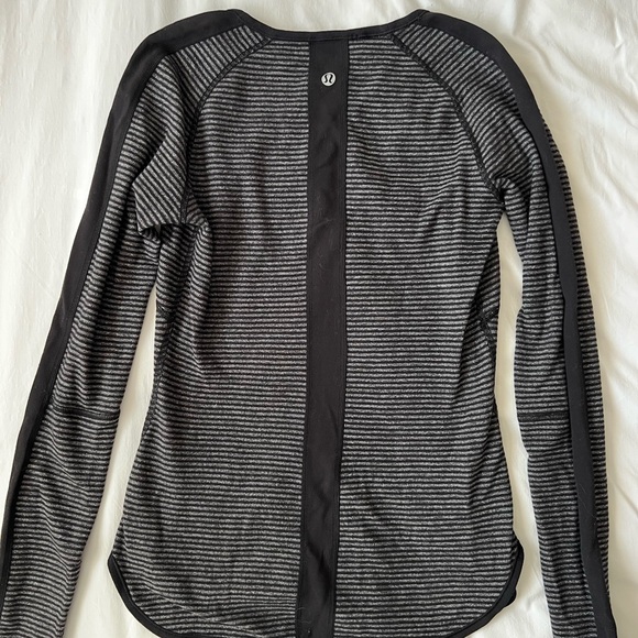 Lululemon Run Base Layer Longsleeve - Picture 7 of 7
